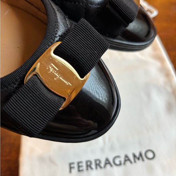 Salvatore Ferragamo Black Vera Bow Ballet Flats - 8 - Picture 6 of 9